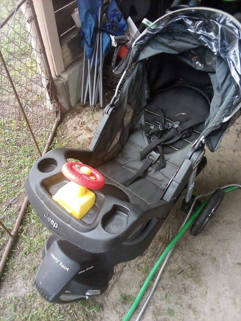 Jeep 3 Wheel Stroller