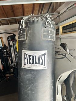 Everlast 6’5” Muay Tai Punching Bag With Spider Mount
