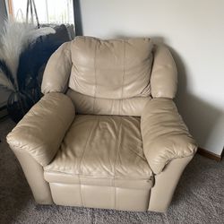 Leather Recliner Excellent Condition  100