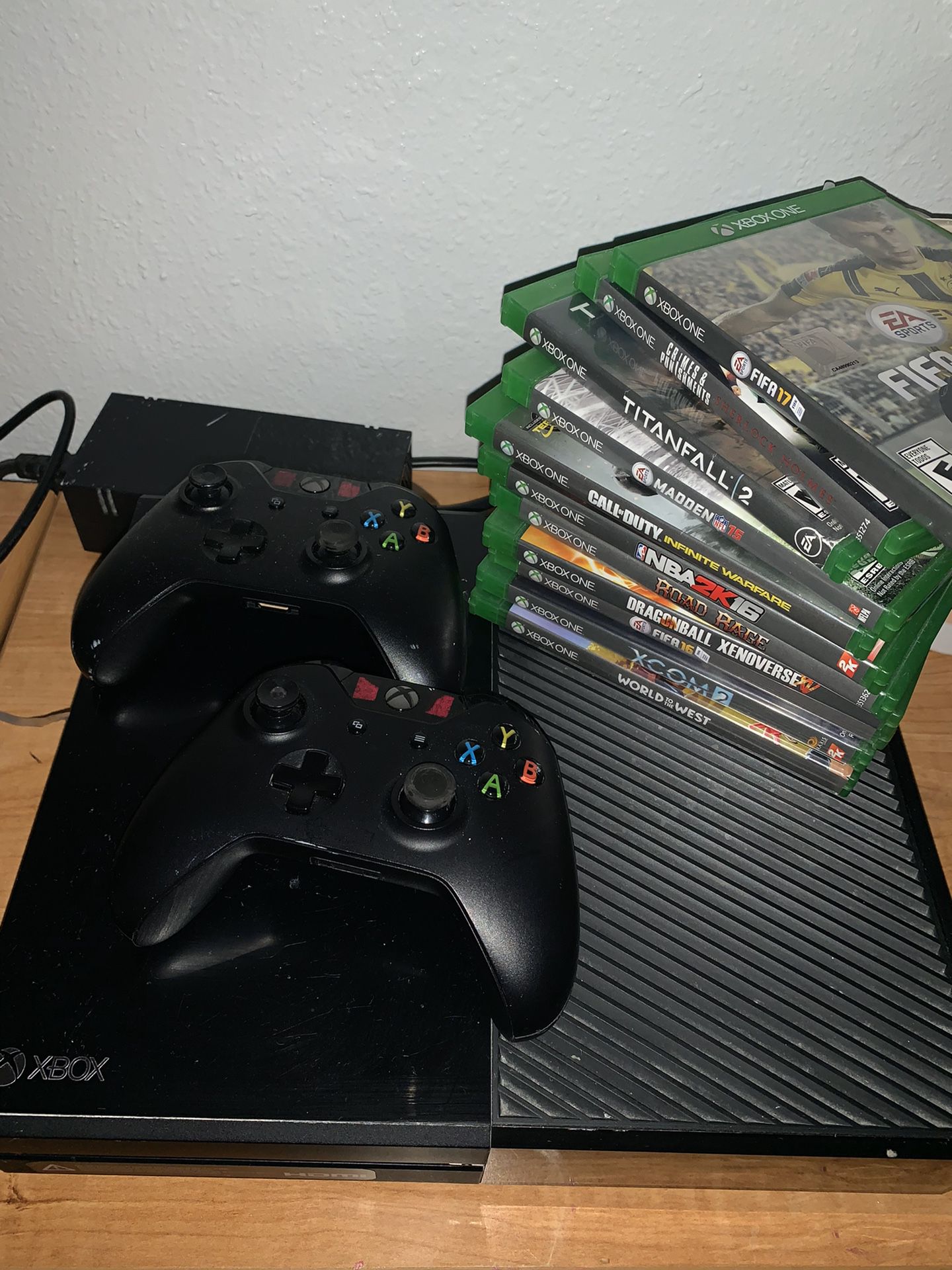 Xbox One ☝️ with games / nuevo con 14 juegos, en perfecto estado!