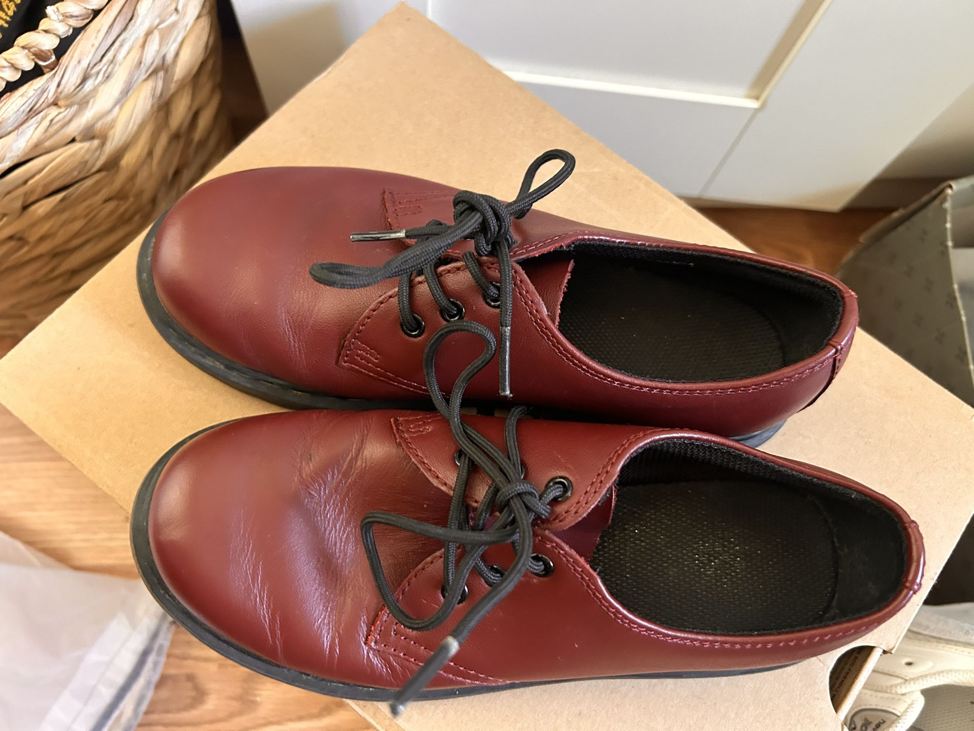 Dr. Martens Cavendish 3 Eye Men\'s Oxford Shoe New‎ Never Worn Dr. Martens 1461 or Cavendish 3-eye leather oxford shoes in  main image 3
