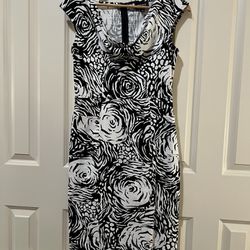 Adrianna Papell Black and White Rose-Patterned Dress, Size 8