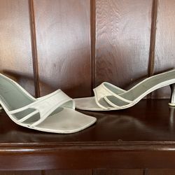 Size 10 Sigerson Morrison White Dress Shoe