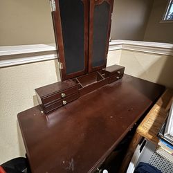 Makeup Vanity 