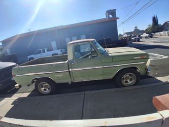1970  short Bed Ford Ranger