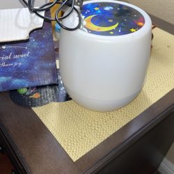 Light Lamp With Glow In Dark