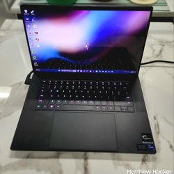 Razer Blade 16 - i9 14900HX, RTX 4090, 96GB Gskill RAM, 4TB 990 Pro SSD