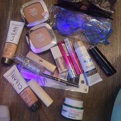 Bunch Of Brand New N Gently Used Makeup And Skincare