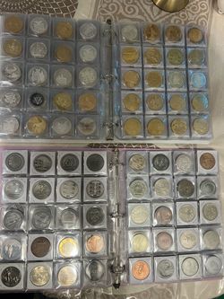 Commemorative round medals (360 different pieces)