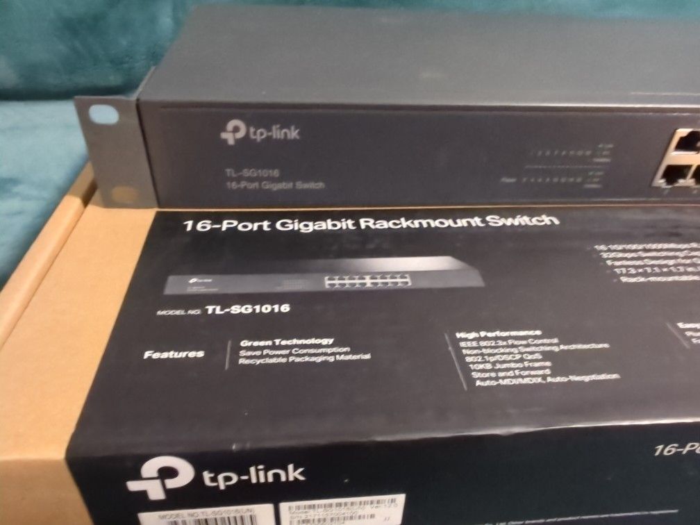 TP-Link 16port Switch