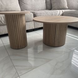 Set Of 2 Coffee Tables 