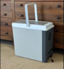 Koolatron P20 12V Thermoelectric Cooler/Warmer