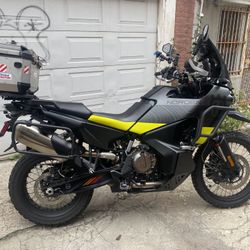 2022 Husqvarna Norden 901