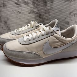 Nike Daybreak Women's Summit White/ Pale Ivory CK2351-101 Size 8.5 No Box