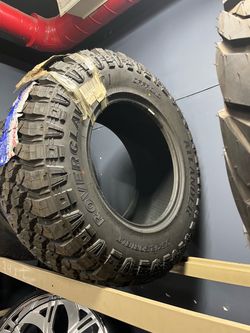 1 SINGLE NEW TIRE 35x12.50r18