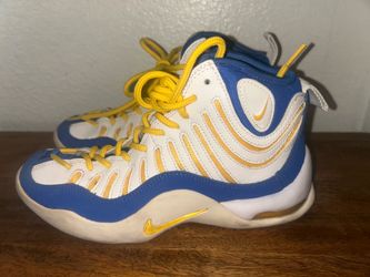 Boys Nike Air Bakin Steph Curry Shoes Size 5.5