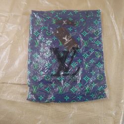 Louie V Shirt (Short Sleeve)