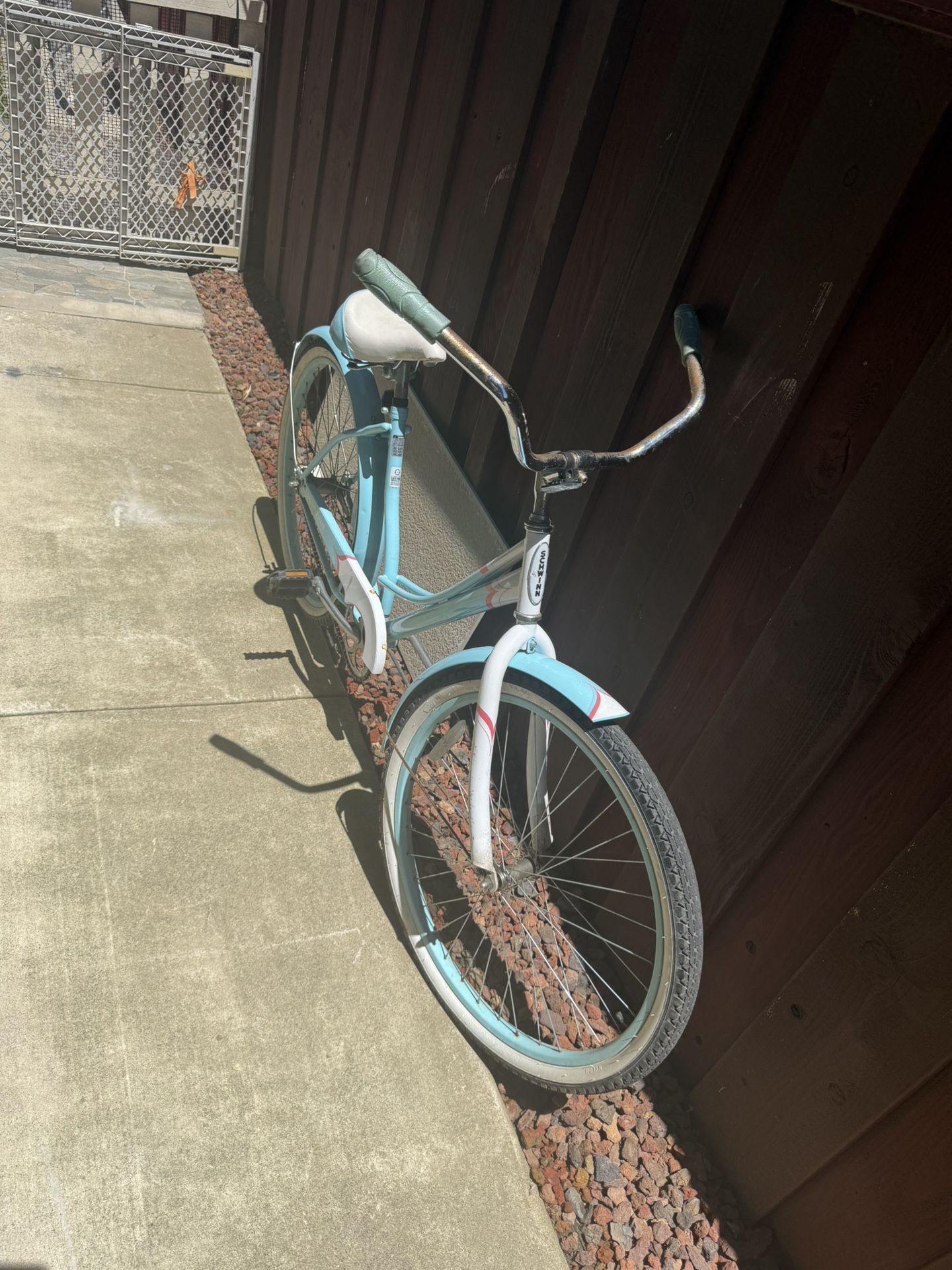 Schwinn Beach Cruiser Bicycle 26