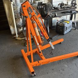 HYDRAULIC SHOP CRANE 
