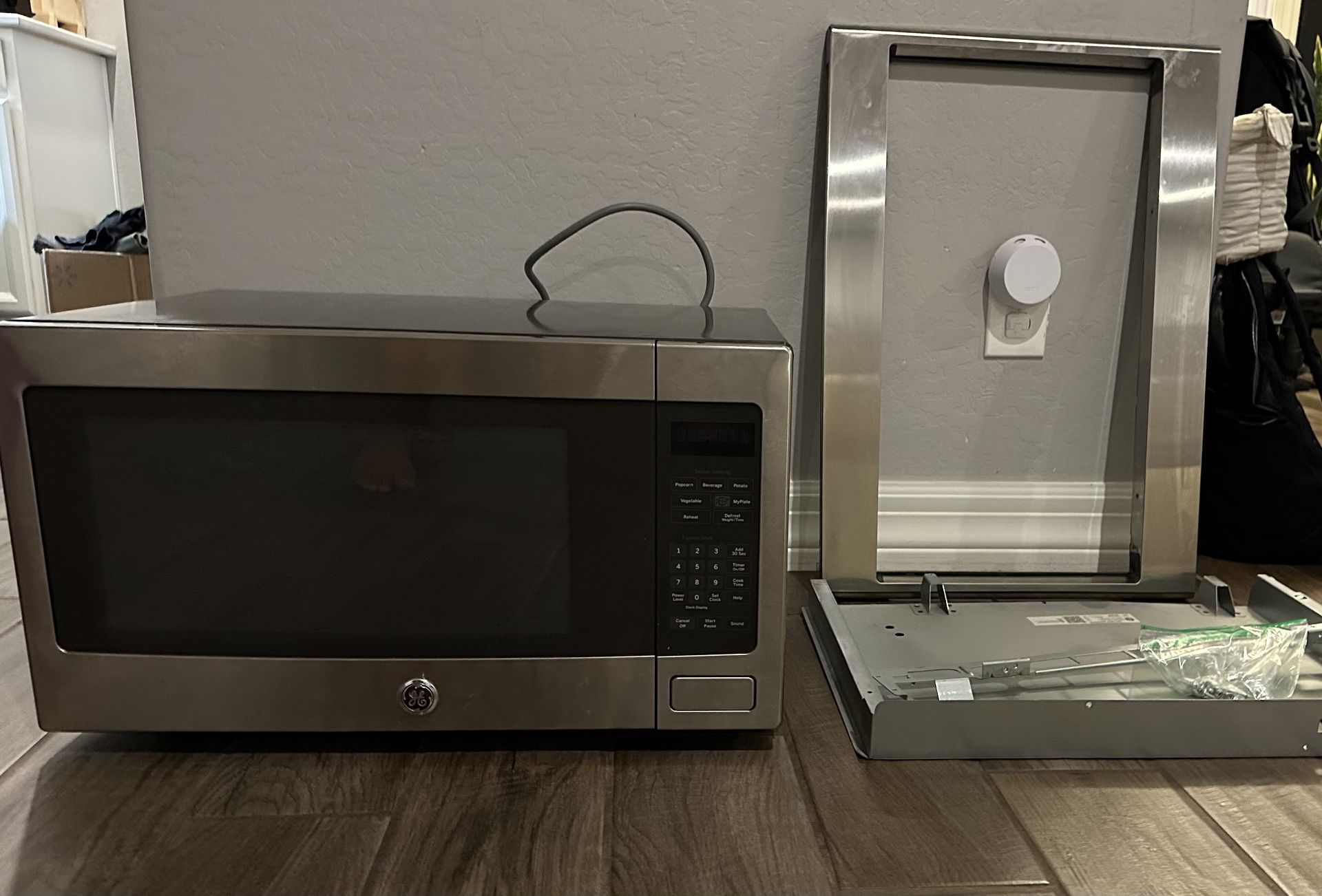 GE Profile Series 2.2 Cu. Ft. Countertop Microwave Oven