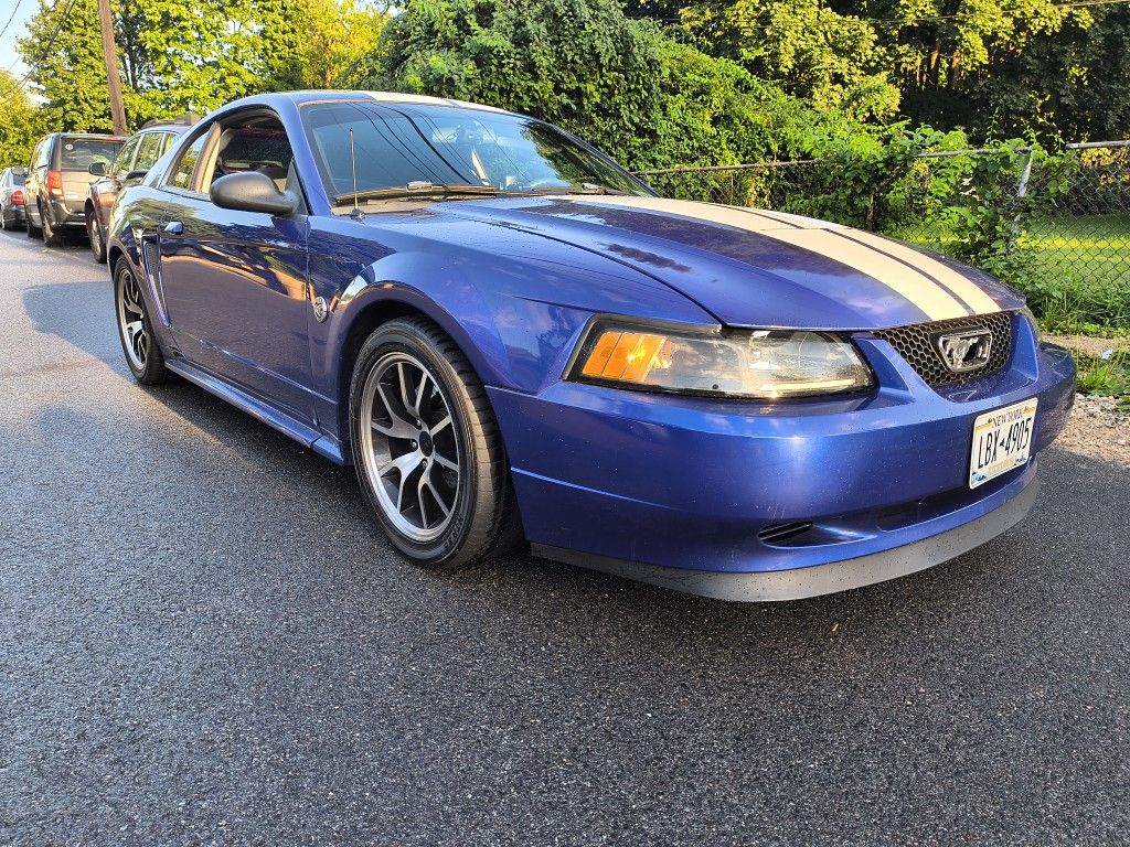 2004 Ford Mustang