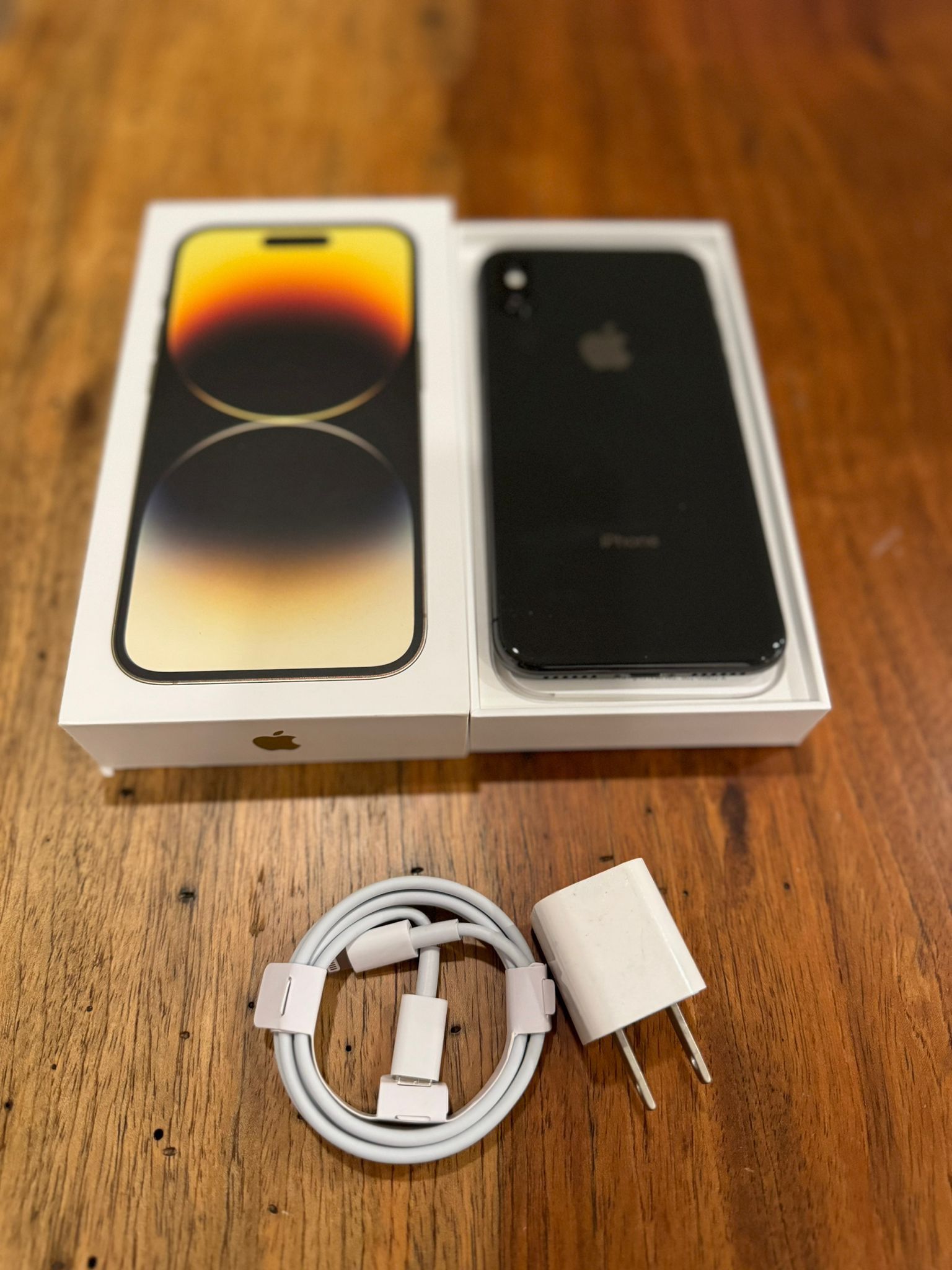 Apple iPhone X, 256GB, Carrier Unlocked, 8 Units, Used - Good Condition, A Grade