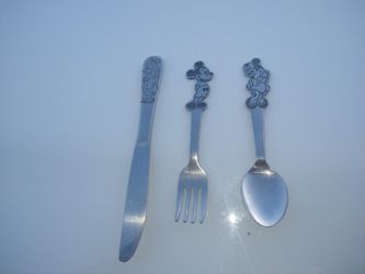 Walt Disney Child Size Flat Ware