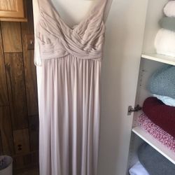 Bridesmaid Dress David’s Bridal Size 4 Original Price Was $180.00