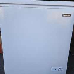 Magic Chef Chest Freezer White