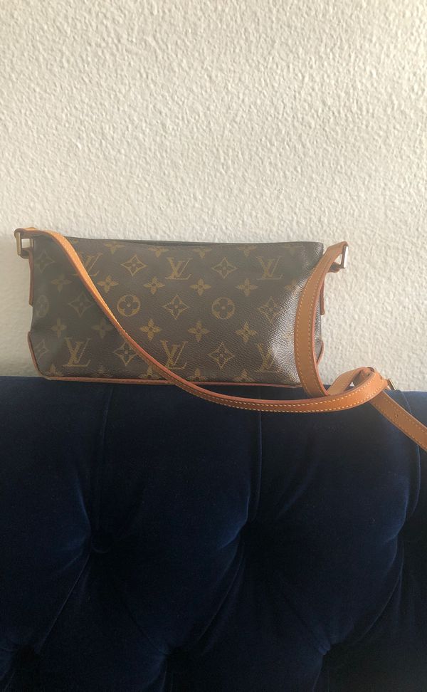 Louis Vuitton shoulder bag for Sale in Irvine, CA - OfferUp