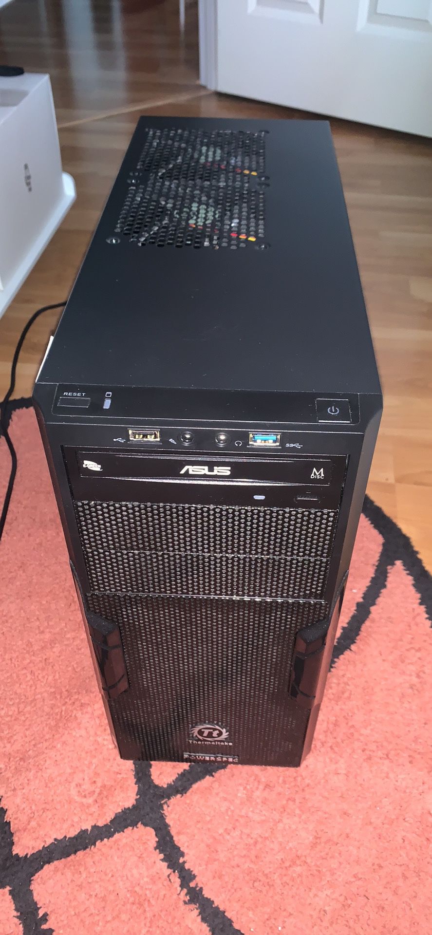 PowerSpec G221 Desktop Computer for Video Editing, Gaming, Etc - Like New Condition