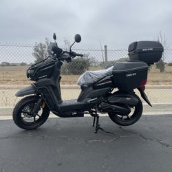 New 200DLX EFI Scooter 65MPH 70MPG At Turbopowersports Com 