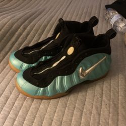 Size 10.5 Island Green Foamposites