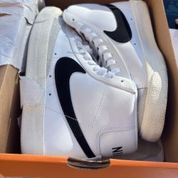 W Blazer Mid’77