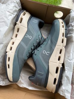 Onclouds Men’s 10 / W11.5