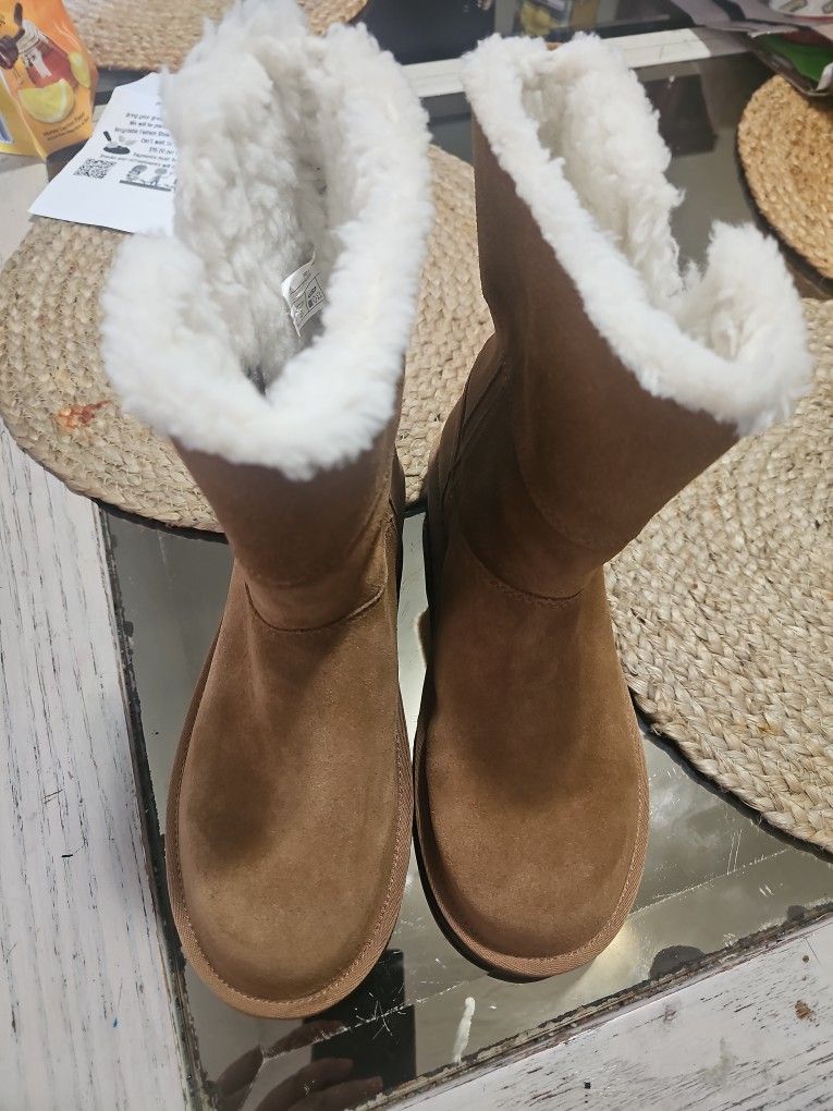 Koolaburra By Ugg Size 8 Like New Condition