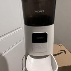 Automatic Dog Feeder