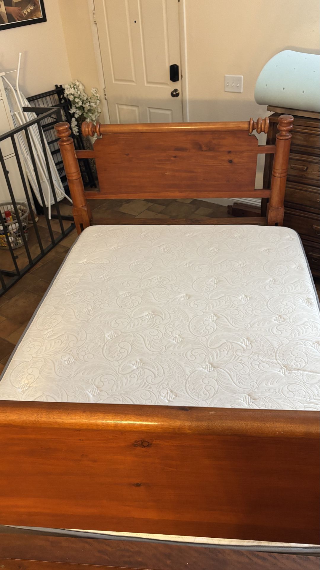 Antique Bed frame (NO mattress)