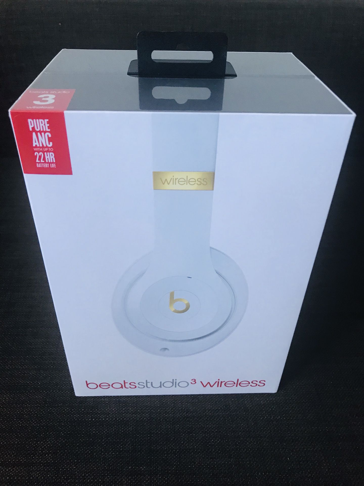 NEW Apple Beats Studio3 Wireless - White/Gold