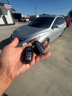 Llaves de autos / car keys and remotes