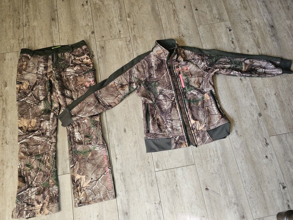 Women's UnderArmor Camo