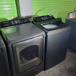 Like New 2020 Samsung Large Capacity 5.0cu Ft Top Load Washer And Electric 220volt Dryer Set 