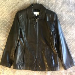 Women’s leather jacket. By Liz Claiborne. Soft 100 % Genuine Leather.