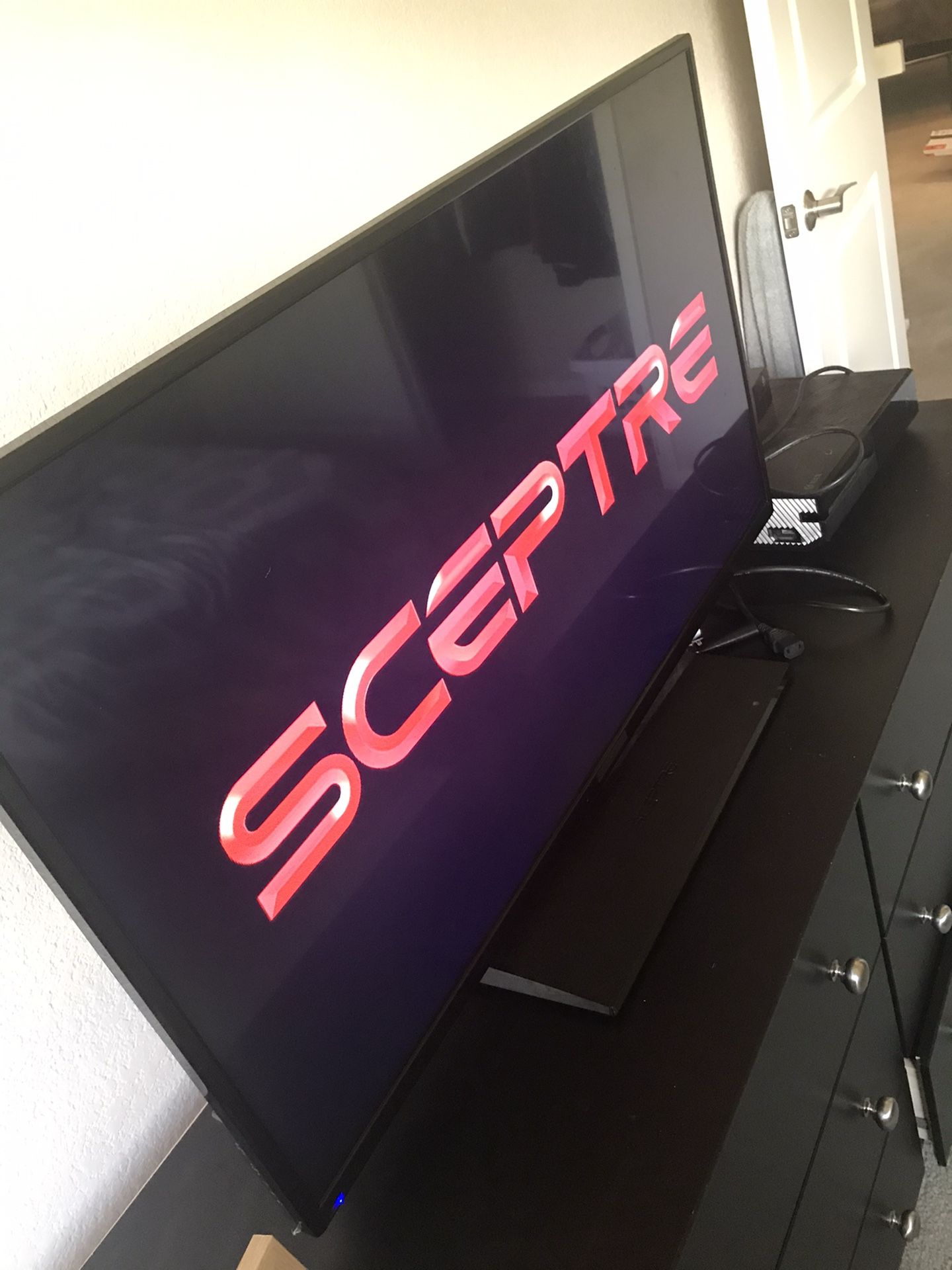 SPECTRE 38in TV (WILLING TO NEGOTIATE)