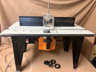 Router table and Router