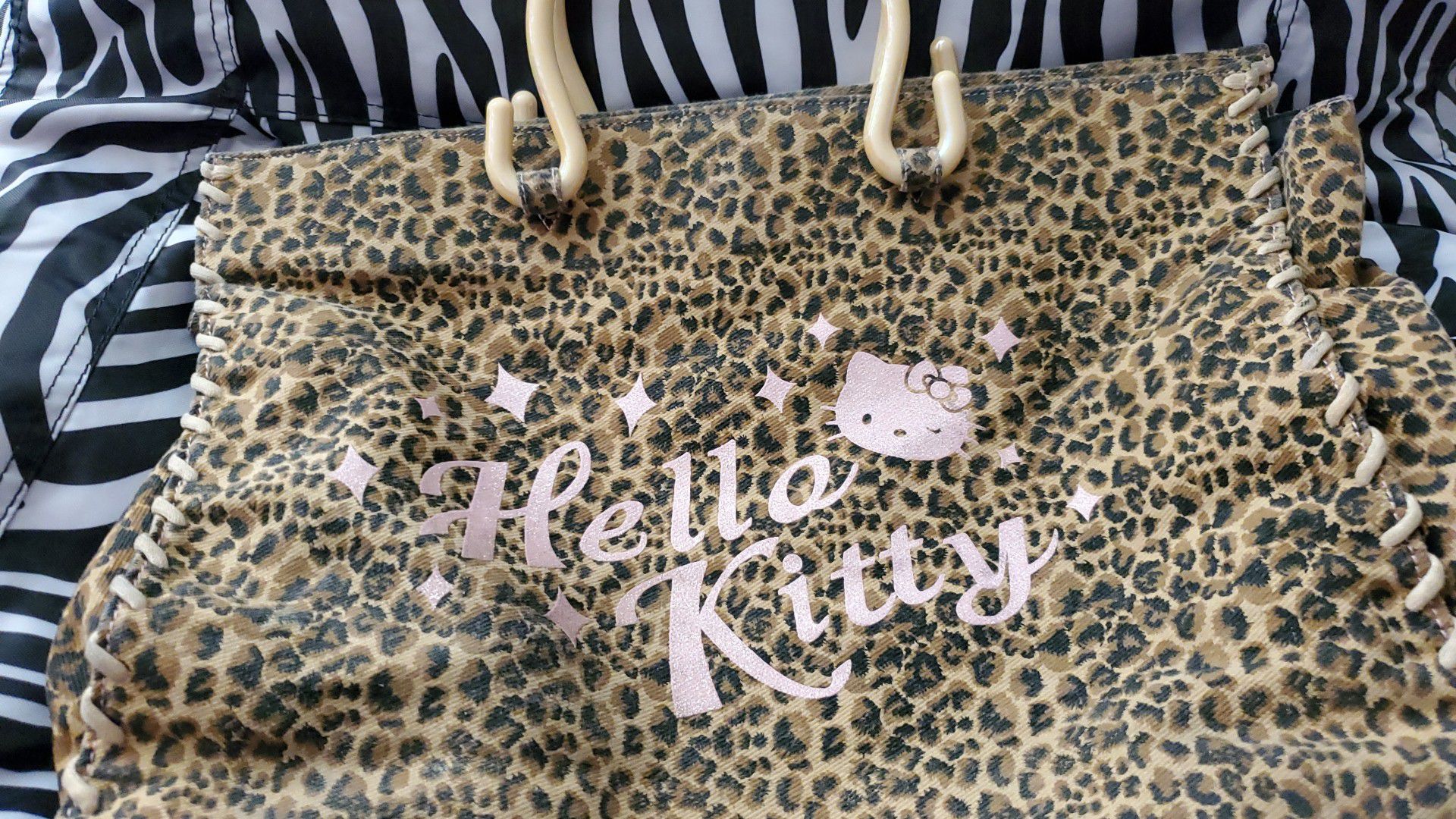 $10–Hello Kitty purse