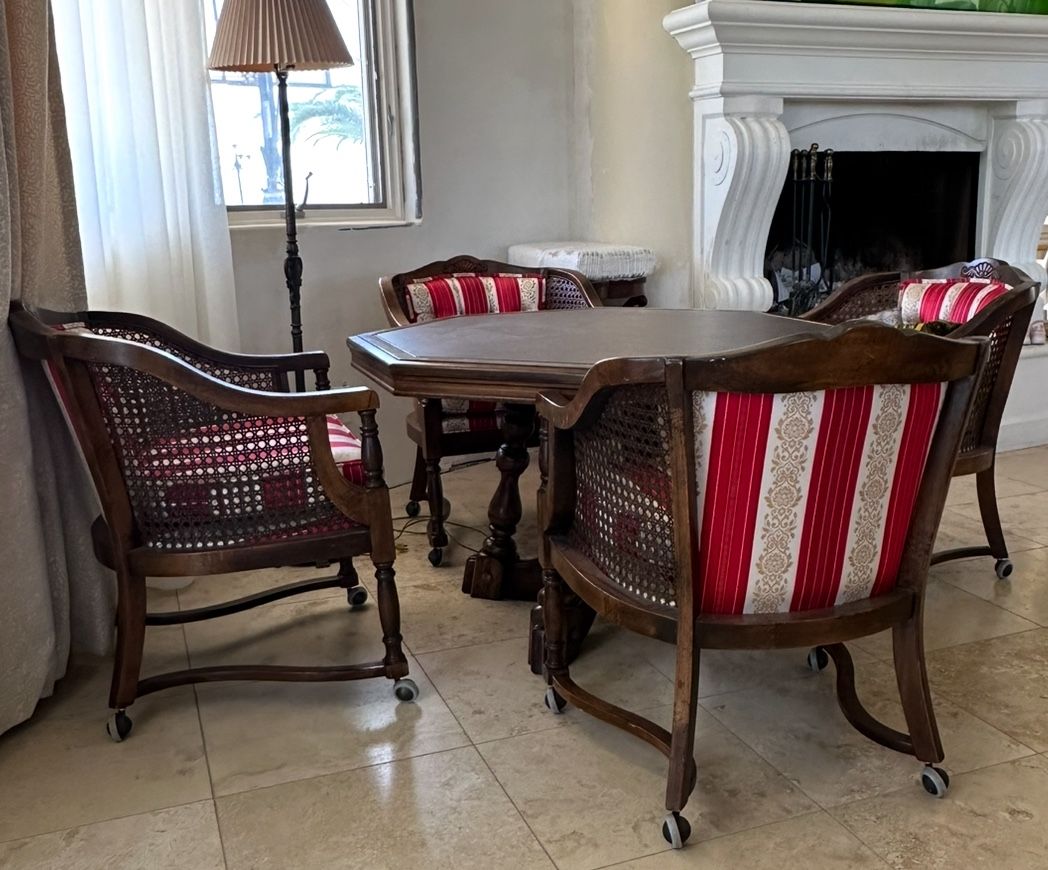 Vintage Game Table With 4 Chairs