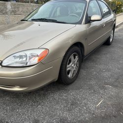 2001 Ford Taurus