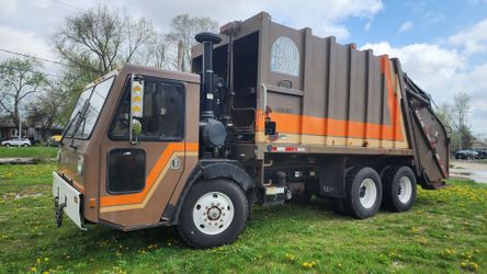 2001 ccc  refuse truck