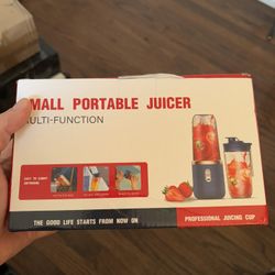 portable blender, USB blender, compact mixer, smoothie maker, rechargeable blender, gift for active people, travel blender, affordable blender, sports